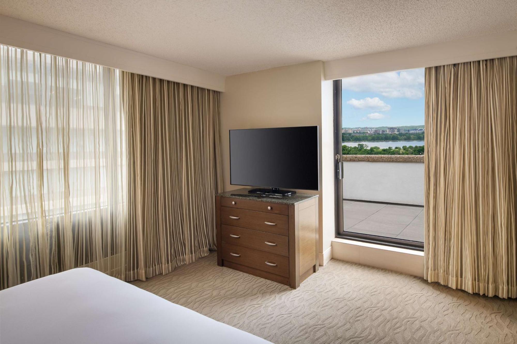 Doubletree By Hilton Washington Dc - Crystal City Arlington Zewnętrze zdjęcie